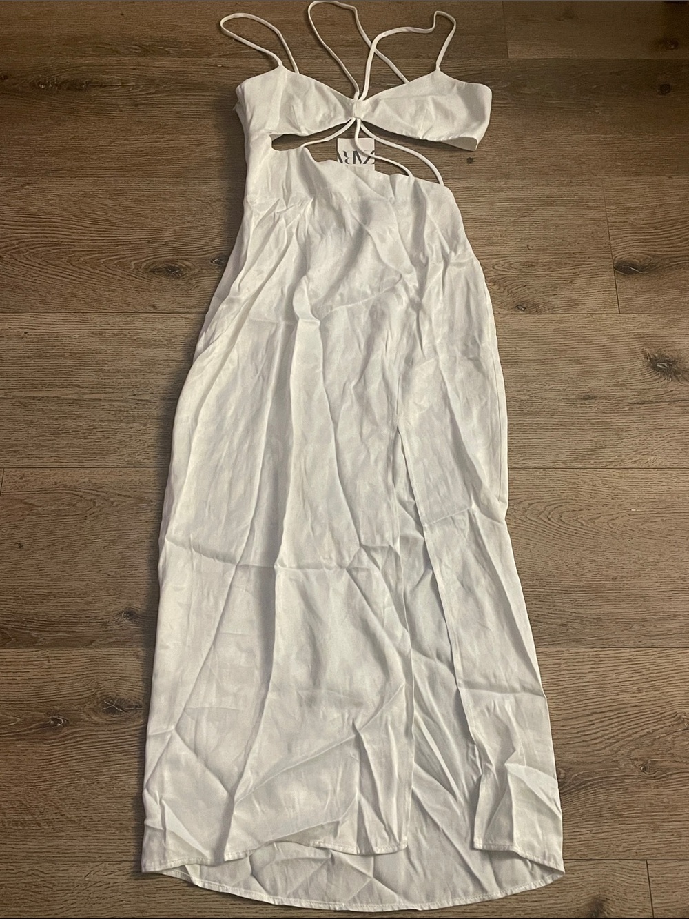 ZARA WOMAN WHITE SATIN EFFECT CUT OUT DRESS - Picture 4 of 9